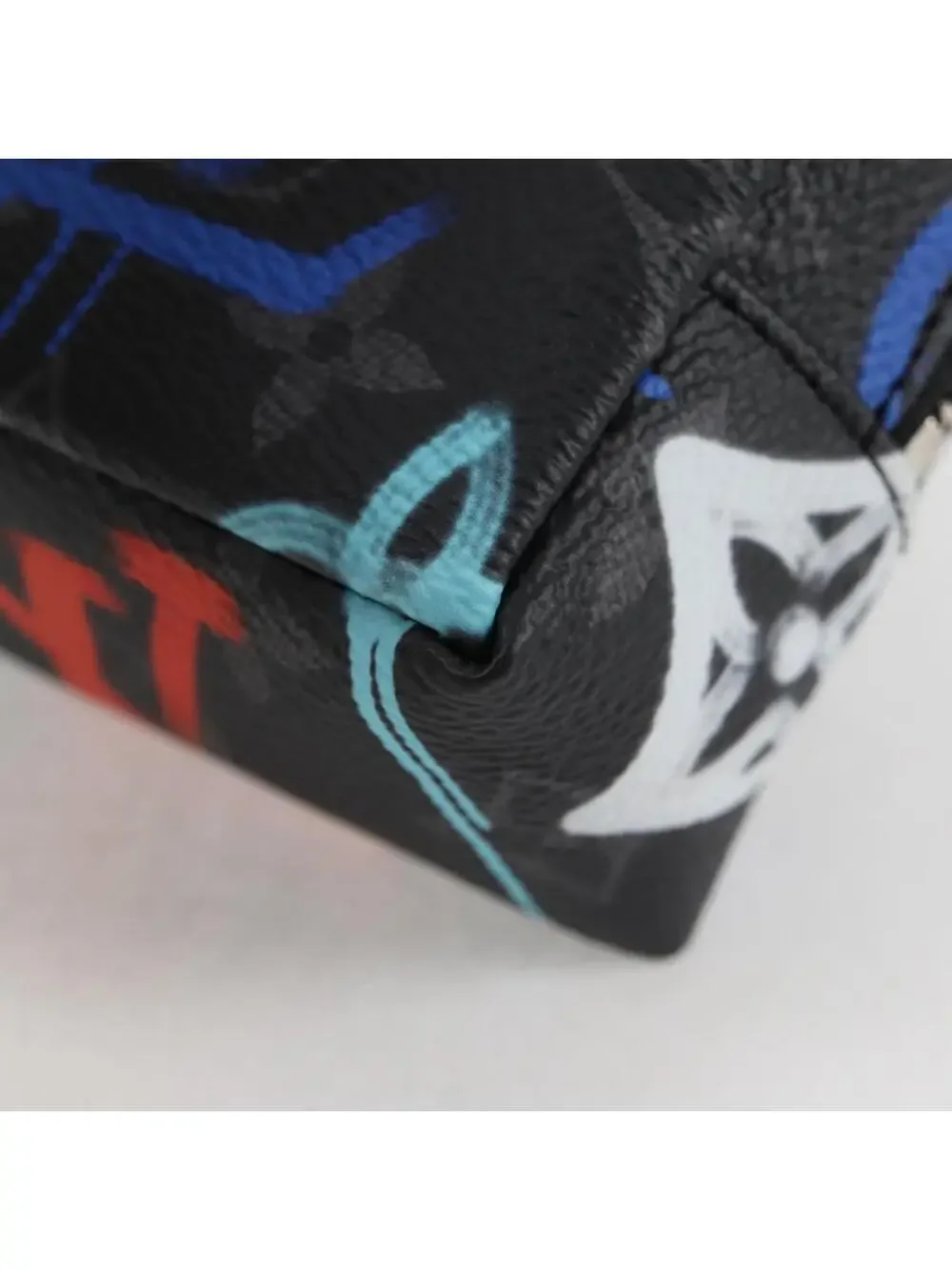 Louis Vuitton Eclipse Graffiti Porte #344057L70B